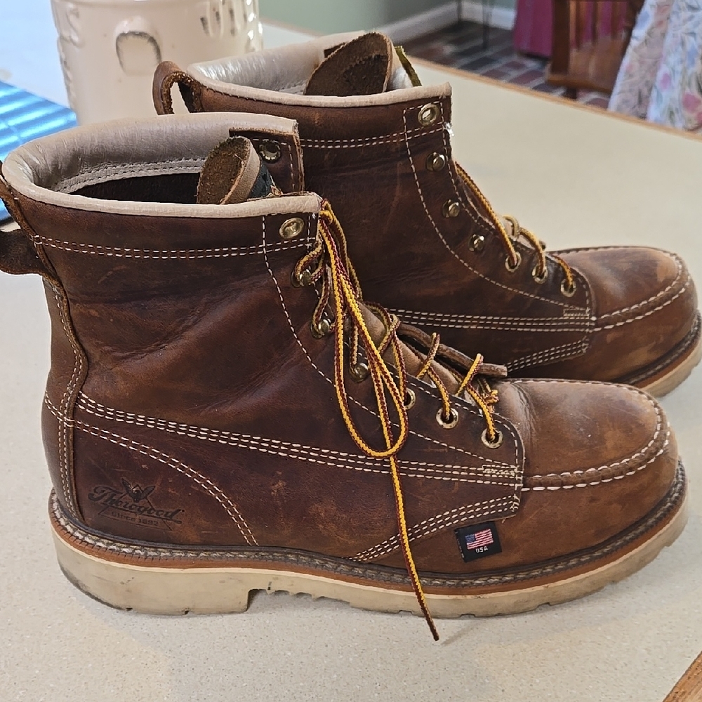 Men's Thorogood Steel Toed Boots 9D